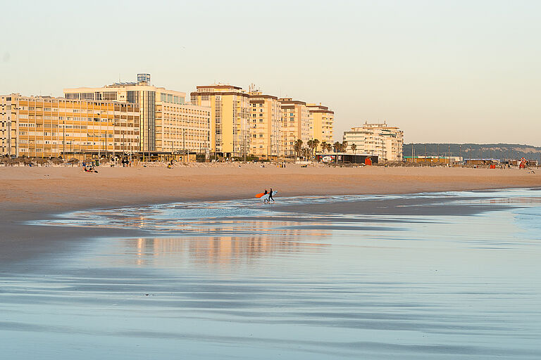 Surfspots am Beachfront Surfcamp Caparica