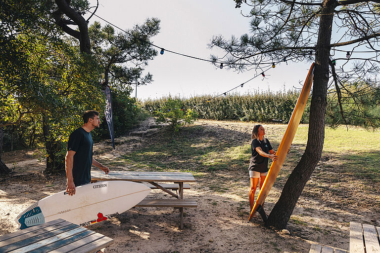 Freunde, Surfbretter und die Natur