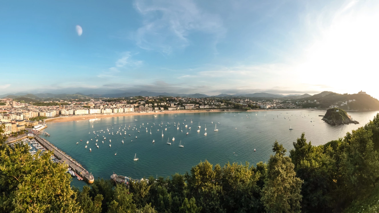 Optional San Sebastian excursion from the surf camp