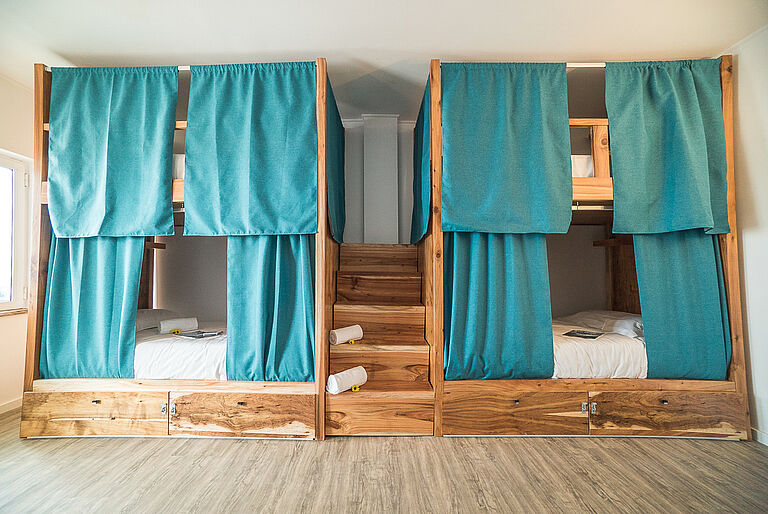 Mehrbettzimmer im Beachfront Surfcamp Caparica