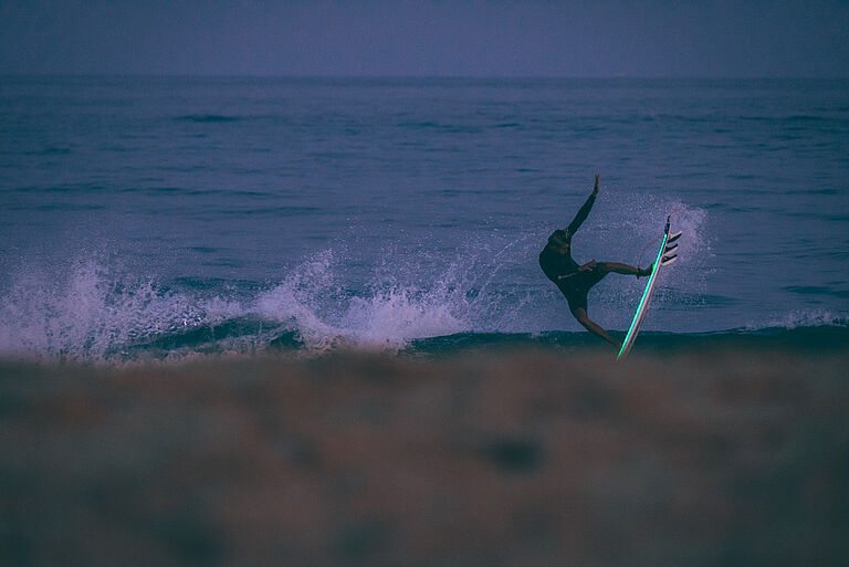 surfen im dunkeln