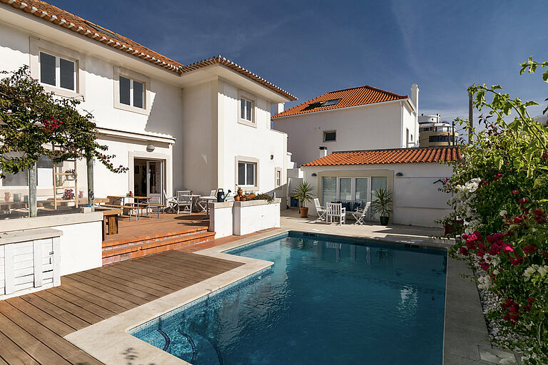 Eco Surflodge Caparica Pool