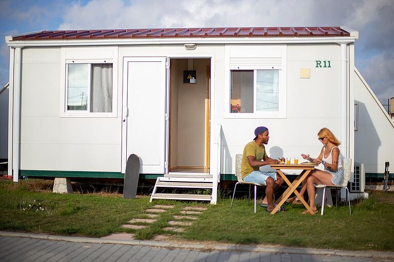 Portugal Surfcamp Peniche mobile HOmes im Camp