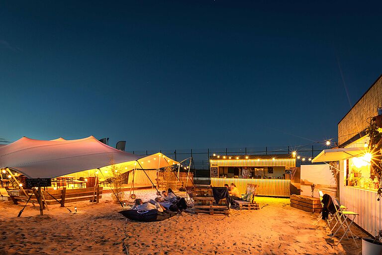 Portugal Surfcamp Peniche bei Nacht