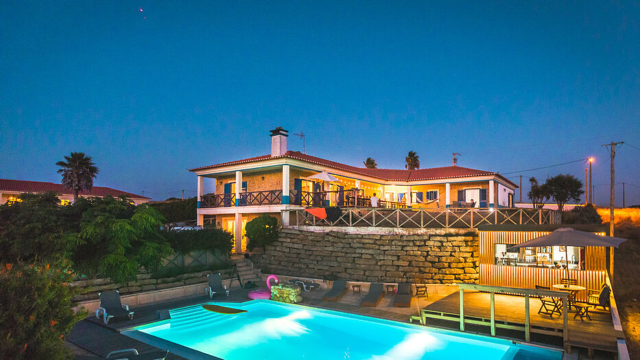 Sunset Surflodge Ericeira mit 10%-Rabatt | PURE Surfcamps
