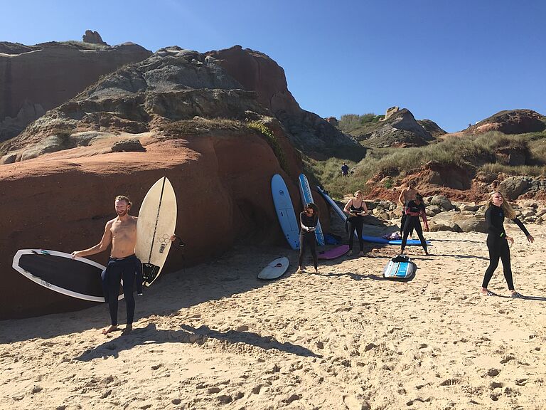 Surfstunde am Strand